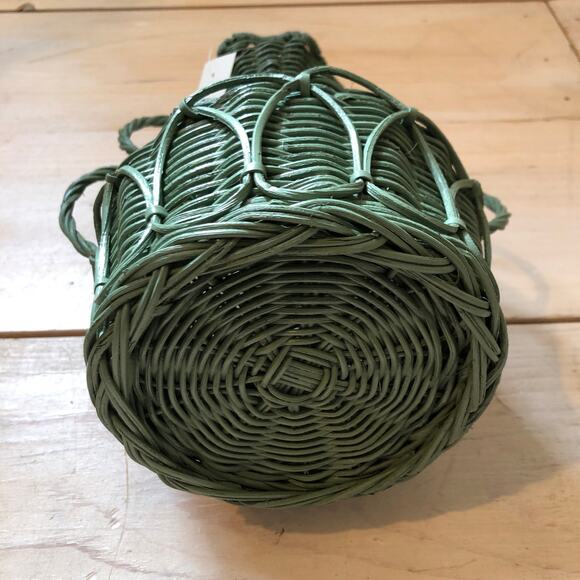 Threshold NWT Coastal Small Rattan Vase Green - Picture 8 of 11